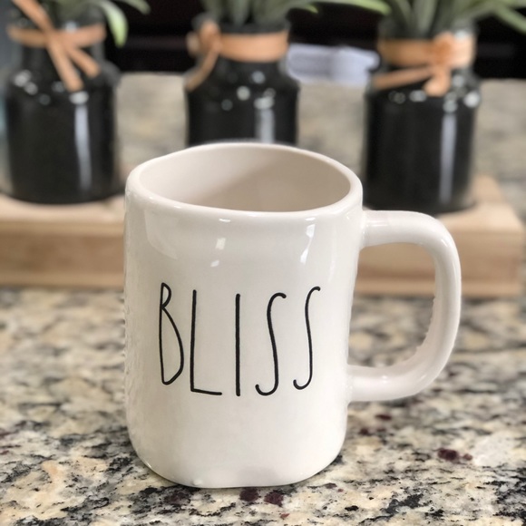 Rae Dunn Mug - Picture 1 of 2